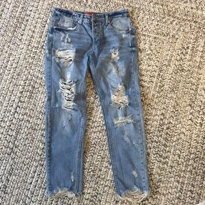 Destroyed Jeans